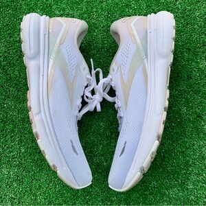 Brooks Ghost 15 Womens 10 Shoes Road Running Neutral Trainer White Crystal Glass